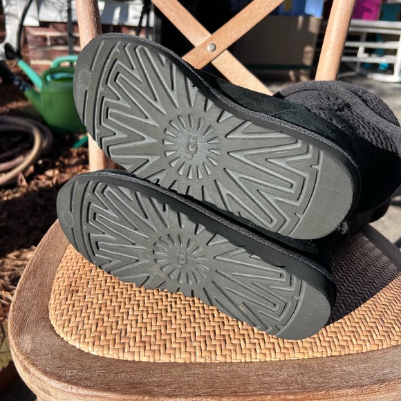 UGG Women's Shaina Ankle Boot - Picture 8 of 9